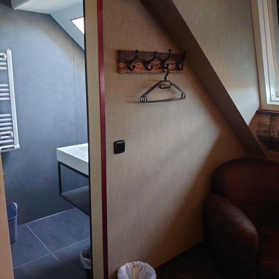 De Cyprian Bed & Breakfast Kaard Ngoại thất bức ảnh