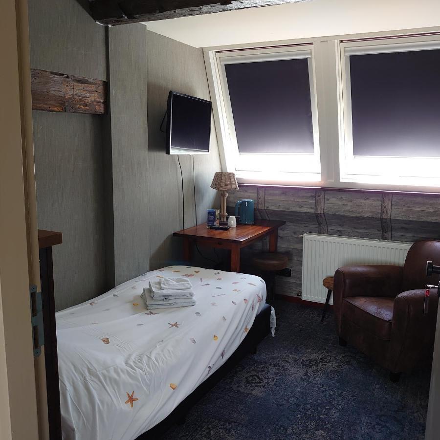 De Cyprian Bed & Breakfast Kaard Ngoại thất bức ảnh