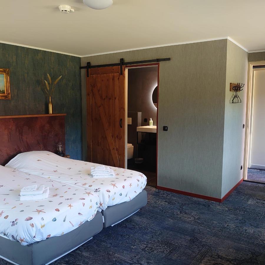 De Cyprian Bed & Breakfast Kaard Ngoại thất bức ảnh